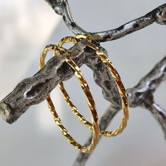 Fashion Bohemian Style 18K Gold Plated Twisted Oil Drop Thin Big Hoop Earrings - Picture 9 of 13